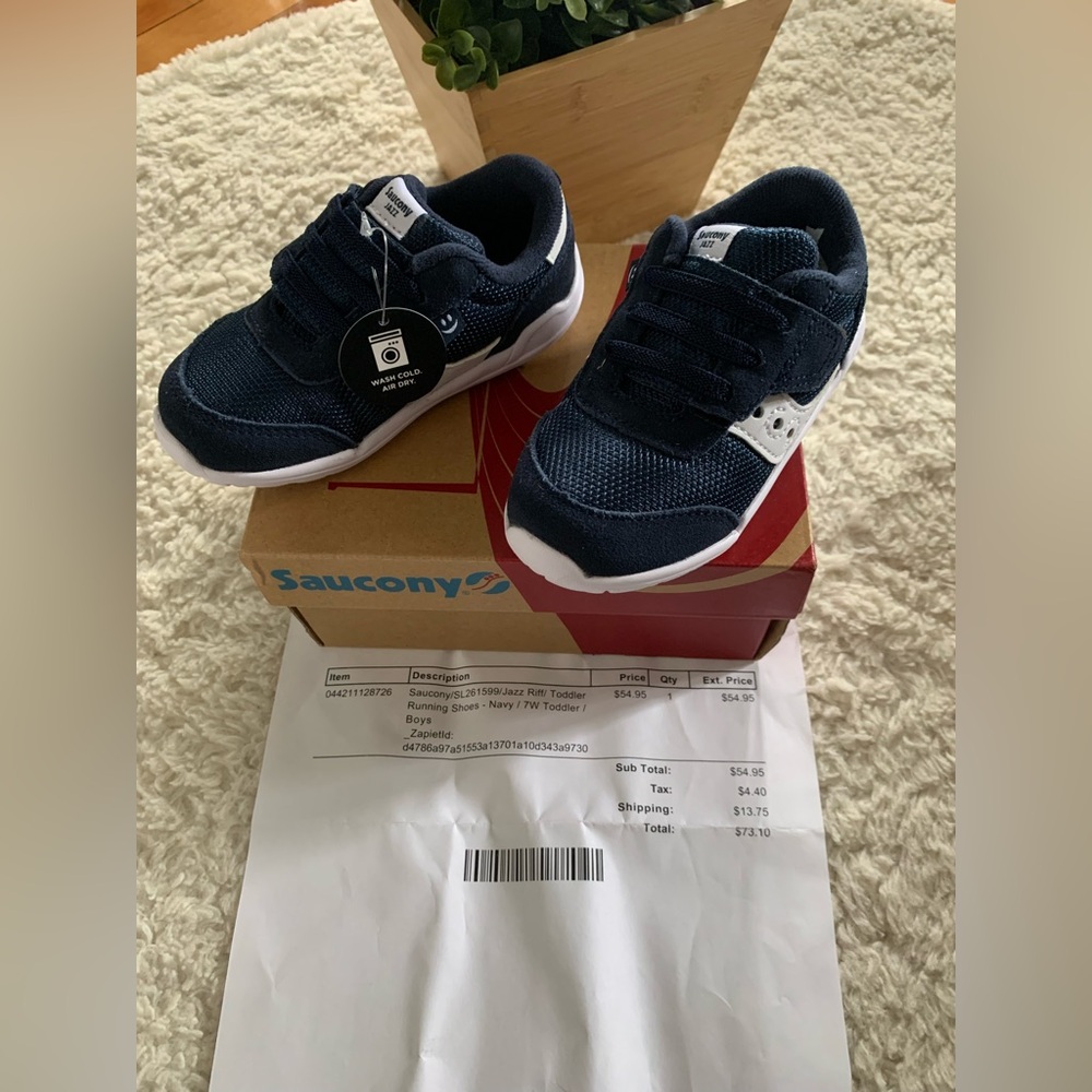 Boys Size 7 Wide Saucony Runners